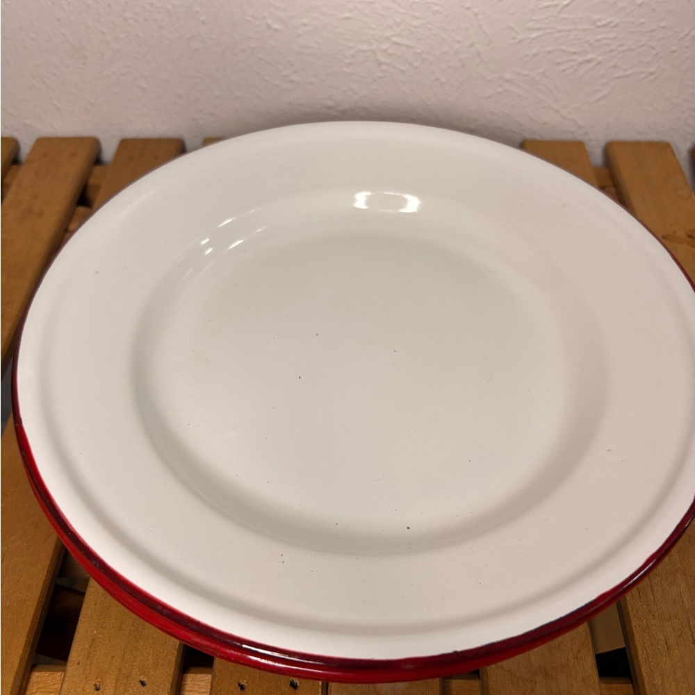 Vintage Taipro camping plates